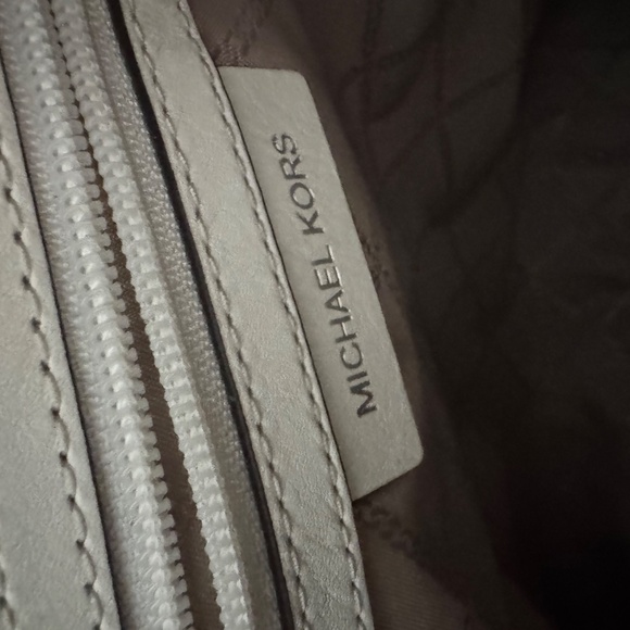 MICHAEL MICHAEL KORS Astor Large Studded Leather Tote Bag - Picture 11 of 13